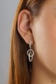 Aretes de eslabones redondos con circones.
