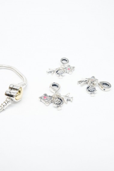 Charm de kit viajero.