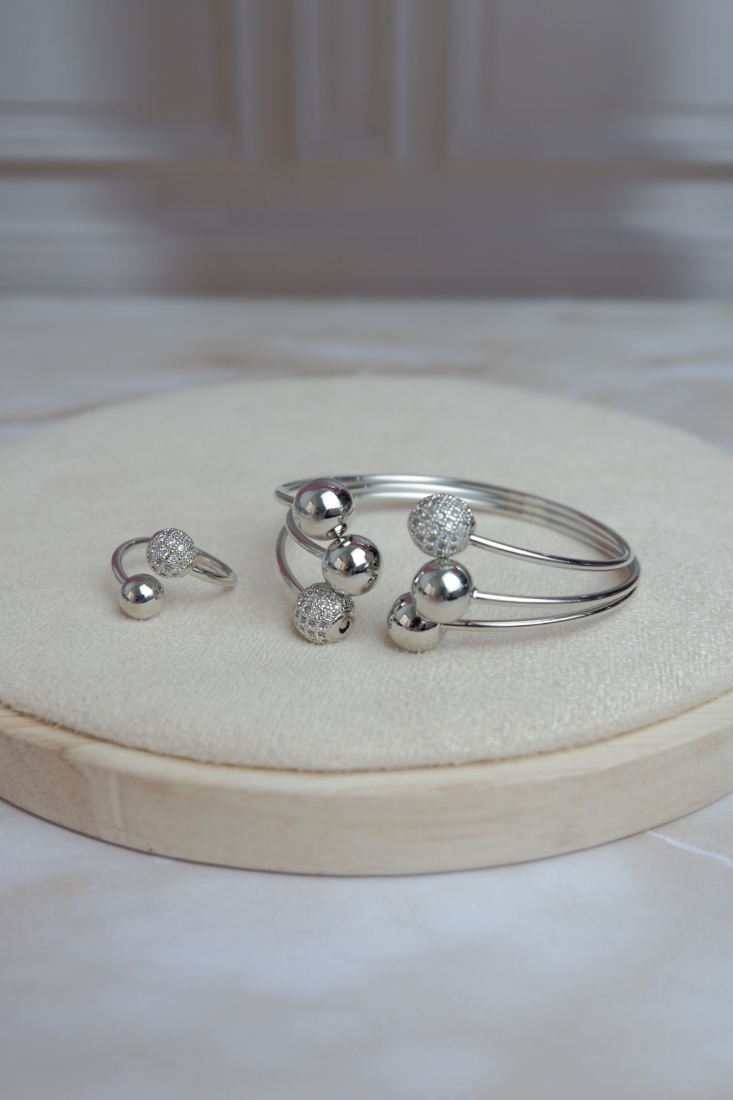 Set aro + anillo 3 líneas incrustado